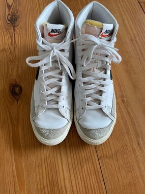 Nike Blazers White and Black High-Top Sneakers Men’s Size 10